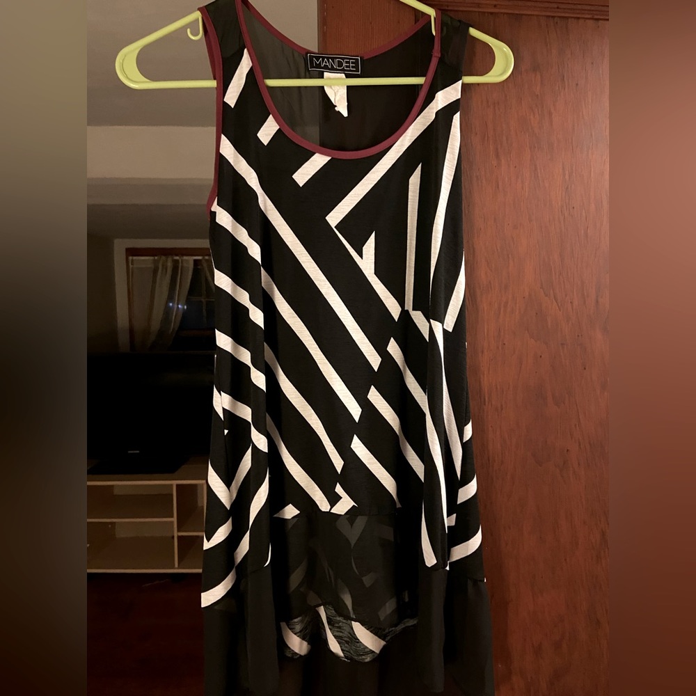 High-low black and white striped tank top